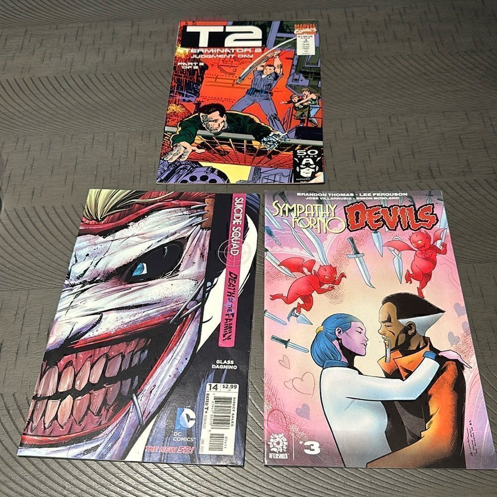 Lot of 3 Comics